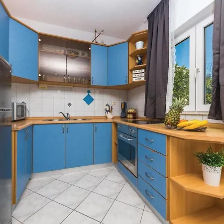 Beautiful In With Kitchen