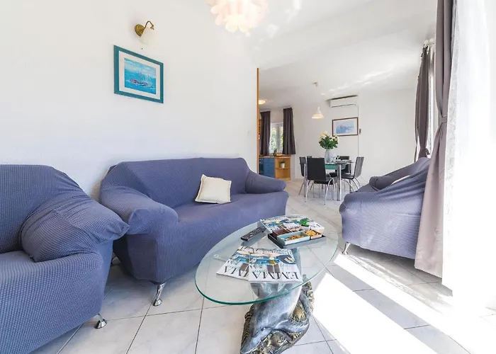 Casa vacanze Three-bedroom With Sea View 07 *