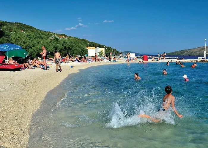 Three-bedroom With Sea View 07 Casa vacanze *